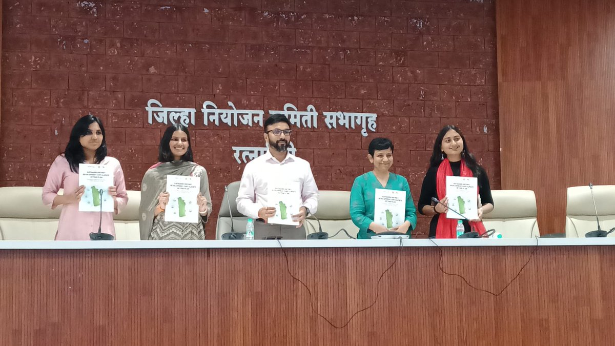 KokanMedia's tweet photo. रत्नागिरी जिल्हा विकास आणि वातावरणीय कृती आराखडा प्रकाशित; देशातील पहिला जिल्हा https://t.co/jeryp3XMM4 https://t.co/VM9b3xFlns
