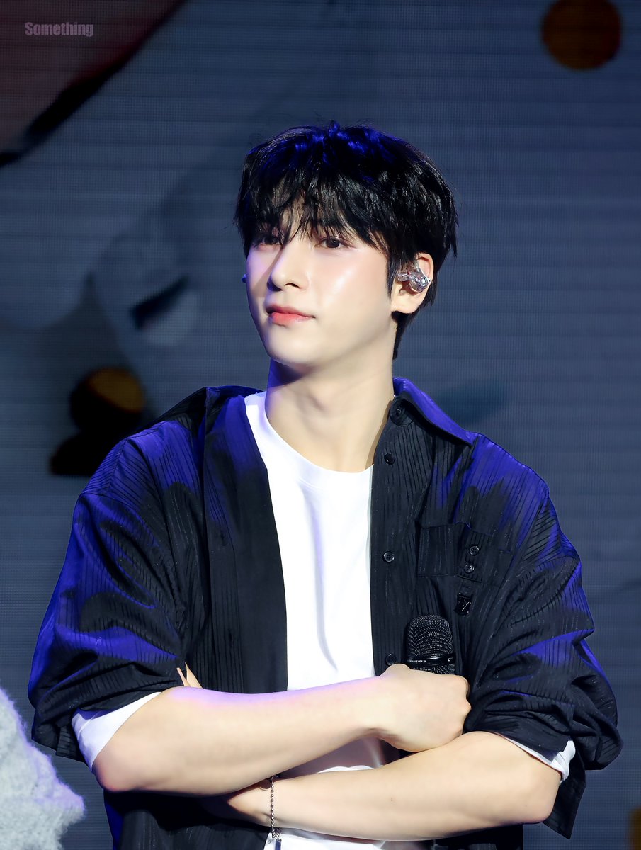 𝙎𝙤𝙢𝙚𝙩𝙝𝙞𝙣𝙜 𝙂𝙄𝙁 tweet media