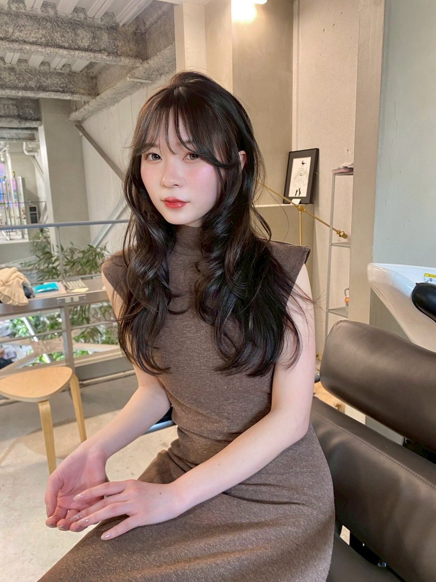 nanami_hp__'s tweet photo. 髪染めてきました🎶🩶 https://t.co/JTlOXS37Gg