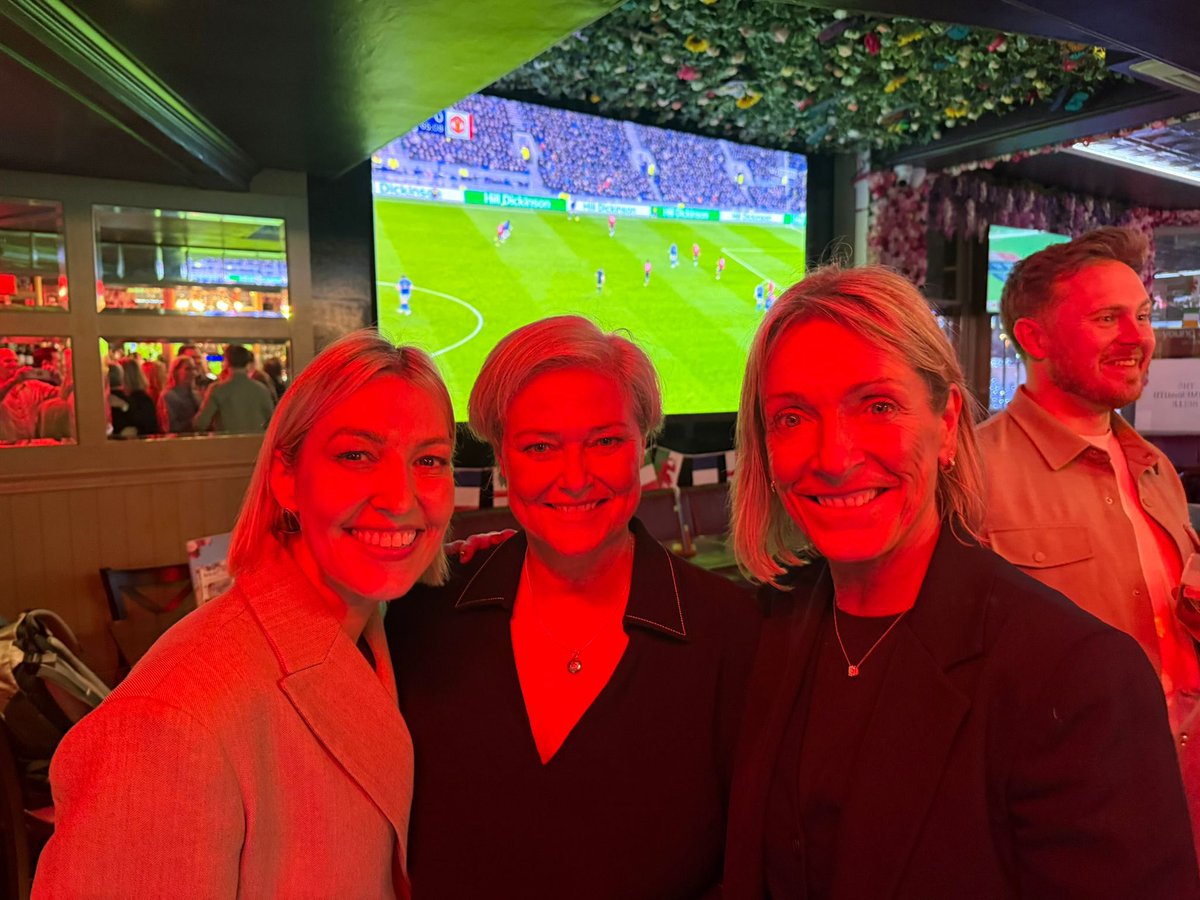 Clare Tomlinson tweet media