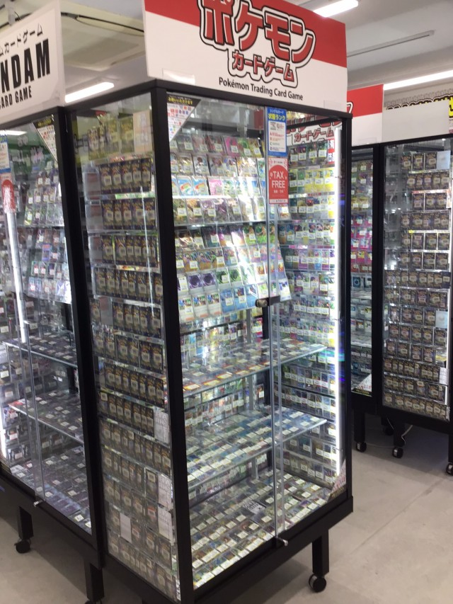 ✨ポケカ✨ ショーケース展開中‼️‼️ 新弾カードが揃っております