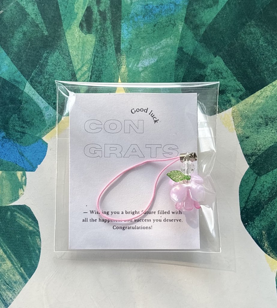 mybreadday's tweet photo. พวงกุญแจปัจฉิม⭐️💐 (พร้อมส่งพรุ่งนี้ 100 ชิ้นนะคะ  ) 
ราคาชิ้นละ  9  บาท 
🍀 15 ชิ้นขึ้นไป 8 บาท/ชิ้น
ค่าส่งเหมาๆ 35 บาท DM มาสอบถามก่อนได้นะคะ ( สามารถกำหนดจำนวนลายได้เองคับ ) #ของขวัญวันปัจฉิม #เทศกาลปัจฉิม  #ของขวัญให้เพื่อน #ปัจฉิม #ของขวัญปัจฉิม #ของขวัญปัจฉิมราคาถูก #dek69 https://t.co/XGL8YMejvi