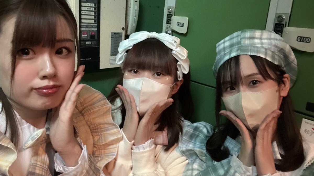 RegacyD's tweet photo. #萌えナイ vol.30
【Show Case】枠にて
出演させていただきました💜🧡🩵

『年代別アニソンメドレー』として
3曲披露させていただきました🐾
(セトリはALTにて…✨)

見てくださった皆さん！終わった後に声をかけて下さった皆さん！ありがとうございました〜！！！
#萌えナイ13周年
#萌えはぴ https://t.co/QtBMn9pBLq