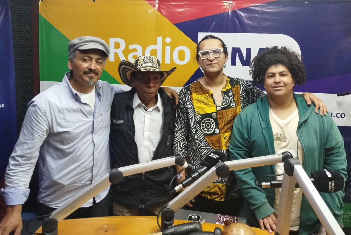 Cordial invitación a escuchar el comienzo de temporada de #3MARES Ayer en <a href="/RadioUNAL/">Radio UNAL</a> con Virgelina Chará en el corazón y Liliana Angulo en la Memoria y la música en vivo de los montes de María con Andrés Narváez  de <a href="/TotumoSeco/">Totumo Seco</a>
<a href="/malaquita17/">Martha Cecilia Herrera</a> <a href="/lapizrojoblog/">Lapiz Rojo</a>
radio.unal.edu.co/detalle/andres…