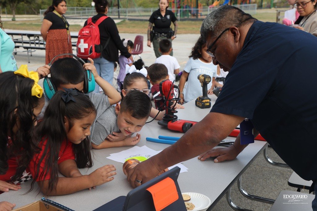 L.B. Johnson Elementary School tweet media