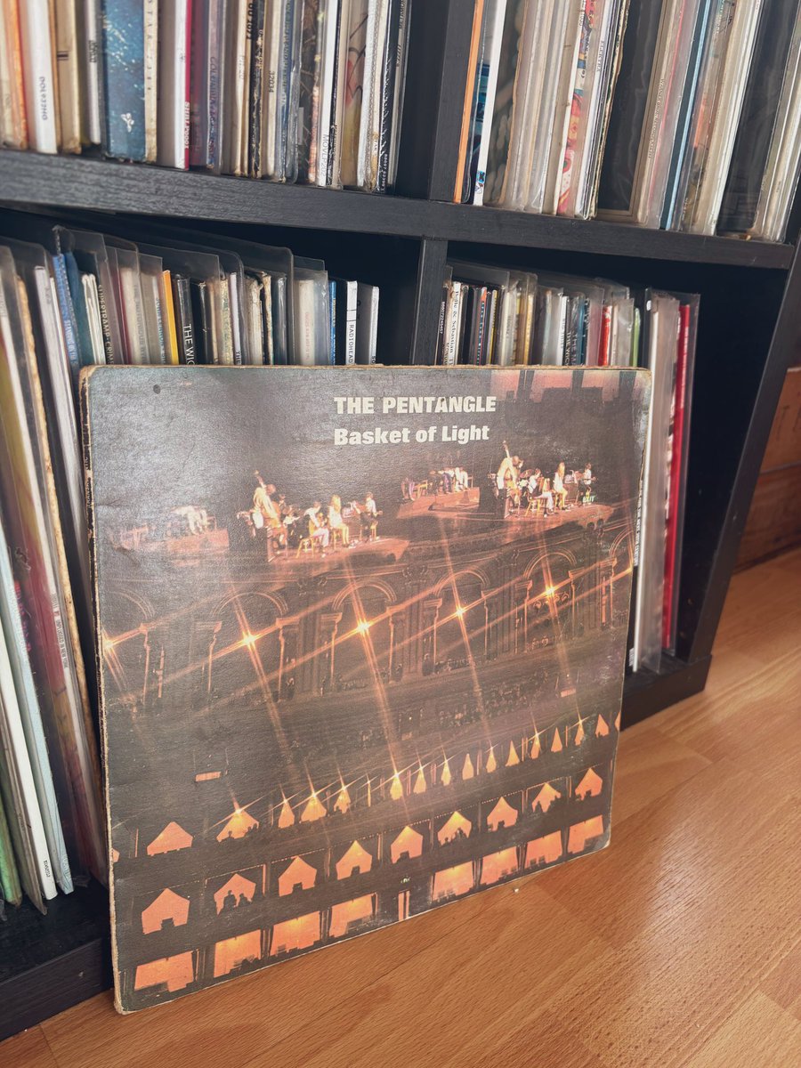 scousecoffeegl's tweet image. The Pentangle
Basket of Light
1969

Praying to the Pentangle gods to let this burst of sunshine stay a little longer in Liverpool ✨

#recordcollector #thepentangle