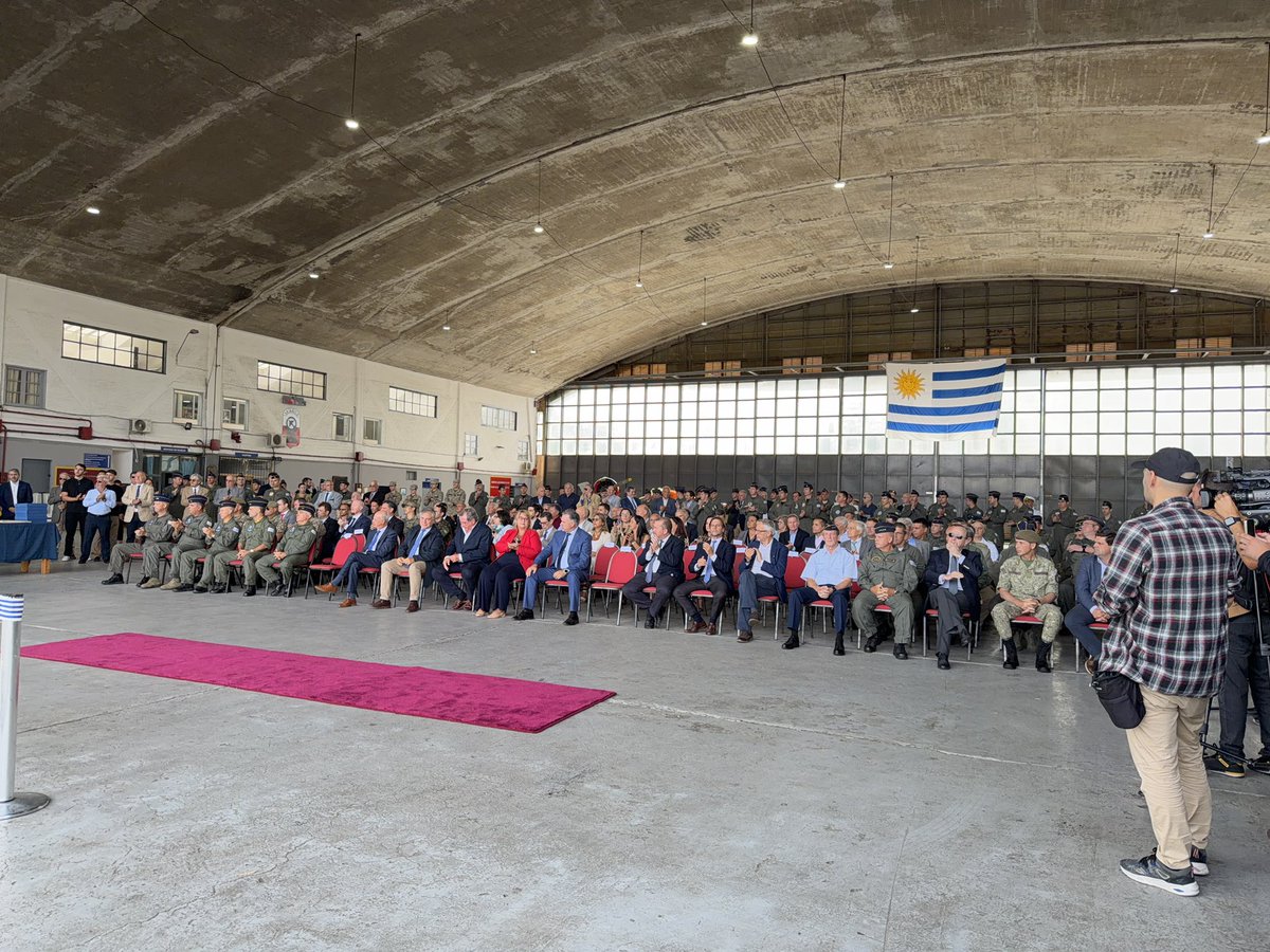 Hoy llegaron a Carrasco los dos primeros Súper Tucanos para la <a href="/Fuerza_aerea_uy/">Fuerza Aérea Uruguaya</a> adquiridos a Brasil en la pasada administración. Una renovación buscada durante años. Fue parte de una visión estratégica de seguridad, defensa y soberanía en nuestros cielos. La mayor renovación de