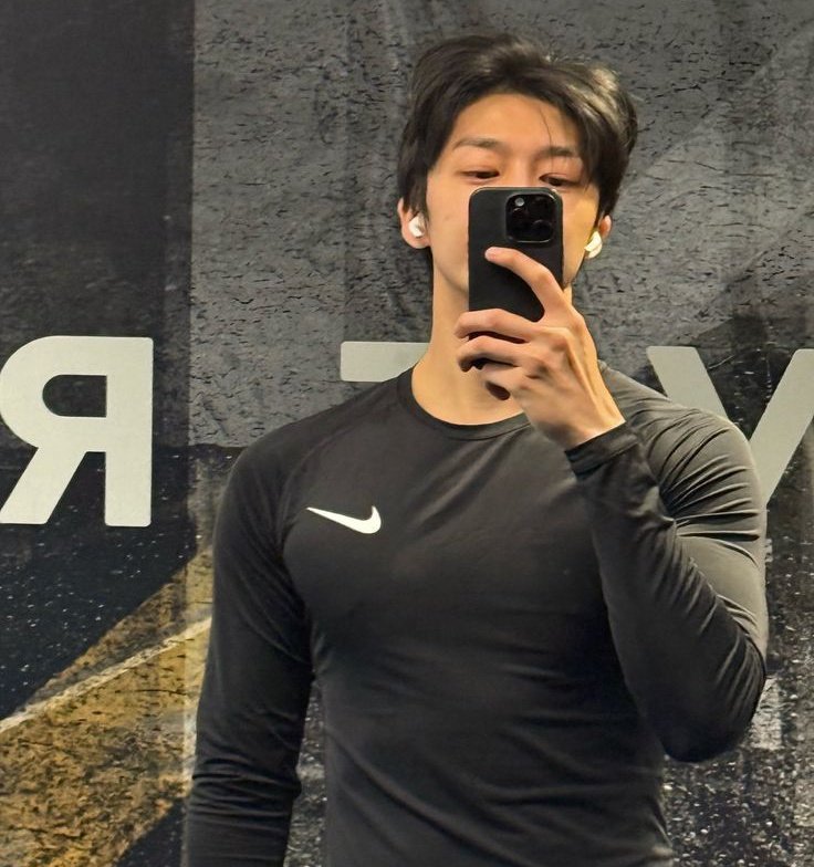 meandhyungwon's tweet photo. #NEEDTHATSOBAD  SEND TWEET https://t.co/F9DTLZvJqQ