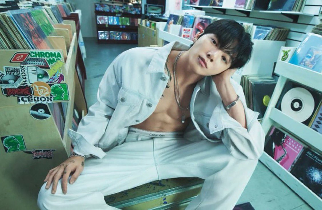 jungkook admirer tweet media