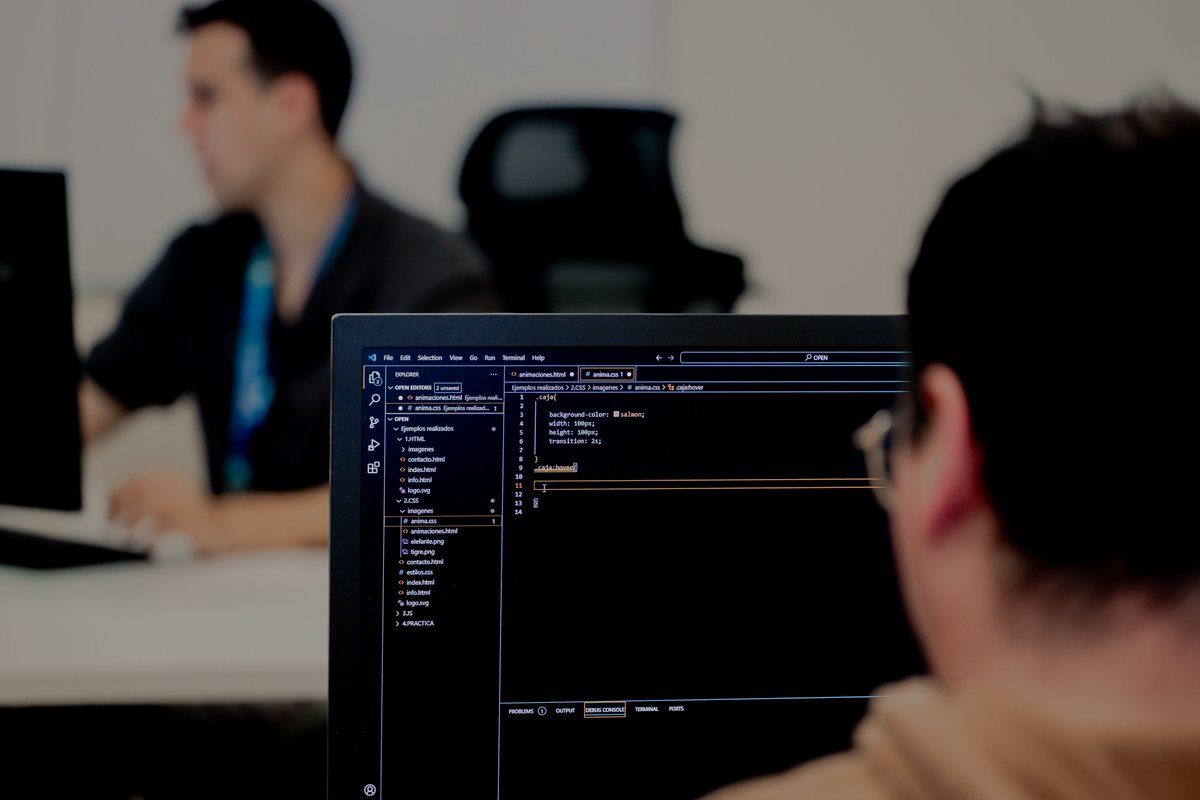 UNIVERSAE tweet media