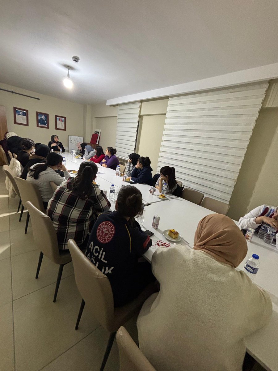 OrduKYGM's tweet photo. 📍Mehmet Fuad Köprülü Yurdu
         İl müftü yardımcımızın anlatımı , yurt müdürlüğümüz öğrencilerinin katılımıyla Ramazan ayına özel çok güzel bir hasbihal gerçekleştirdik.

@OA_BAK 
@gencliksporbak 
@GSB_KYGM https://t.co/b8U3dYNftB