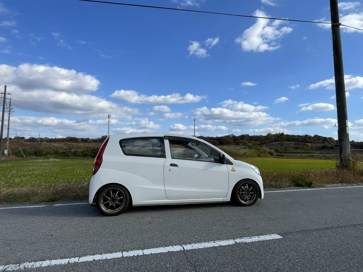 Bmc_110's tweet photo. ゆる募　Rays CE28 15in 5.5J +45 軽サイズ
1本リム曲がり　エア漏れなし　4本11万円で欲しい方いませんか。。。
残り溝あるZ3付いてきます（165 50 15） https://t.co/8eWS5mJzRU