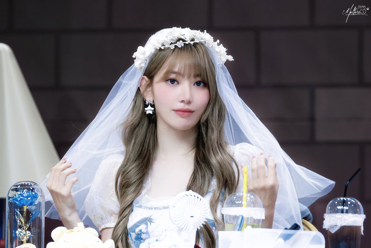 👰‍♀️
#SAKURA #사쿠라 #宮脇咲良