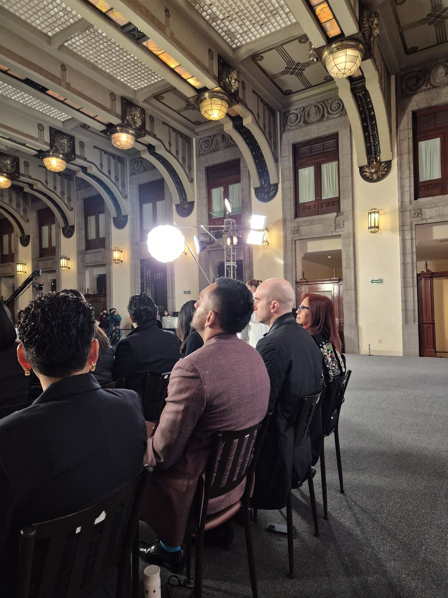 Iniciando La Mañanera del Pueblo del 24 de Febrero de 2026 "Dia de la Bandera", la Presidenta de México <a href="/Claudiashein/">Claudia Sheinbaum Pardo</a> Inicia con un video en honor a nuestro Lázaro patrio y anuncia la presentación del Programa Jóvenes Transformando México