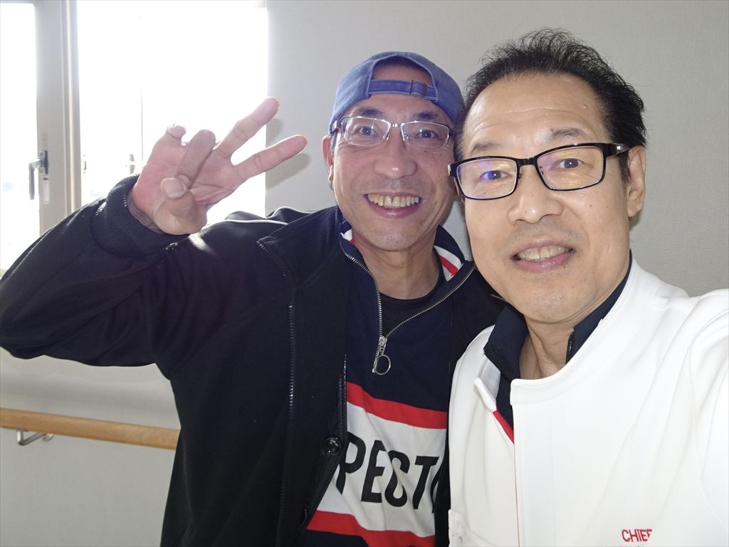 mitsuma6005's tweet photo. ドリームプロジェクト 堺プロレス大会救護　その３
長州小力さんミニライブ＾＾マグナム北斗リングアナ。音響　奥田誠弥さん。久しぶりの再会で話がはずみました＾＾時間が足りない＾＾#堺プロレス #長州小力 #マグナム北斗  #リングアナ #みつま整骨院 #豊中市 #曽根 #桜塚 #与太ばなし https://t.co/WMRoROIKeH