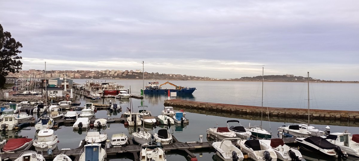 port_santander's tweet photo. ⛵️♻️🌊Finalizamos la campaña 2026 de #dragado en la #canal de navegación entre Punta Rabiosa y Somo, centrada en áreas de Pedreña y Punta Rabiosa
El contrato, adjudicado a #CIOMAR, está dotado con 1,67 M€ y contempla otras 3⃣ intervenciones hasta 2029
➡️https://t.co/YiuGOcAF7z https://t.co/OeduUIMCsx