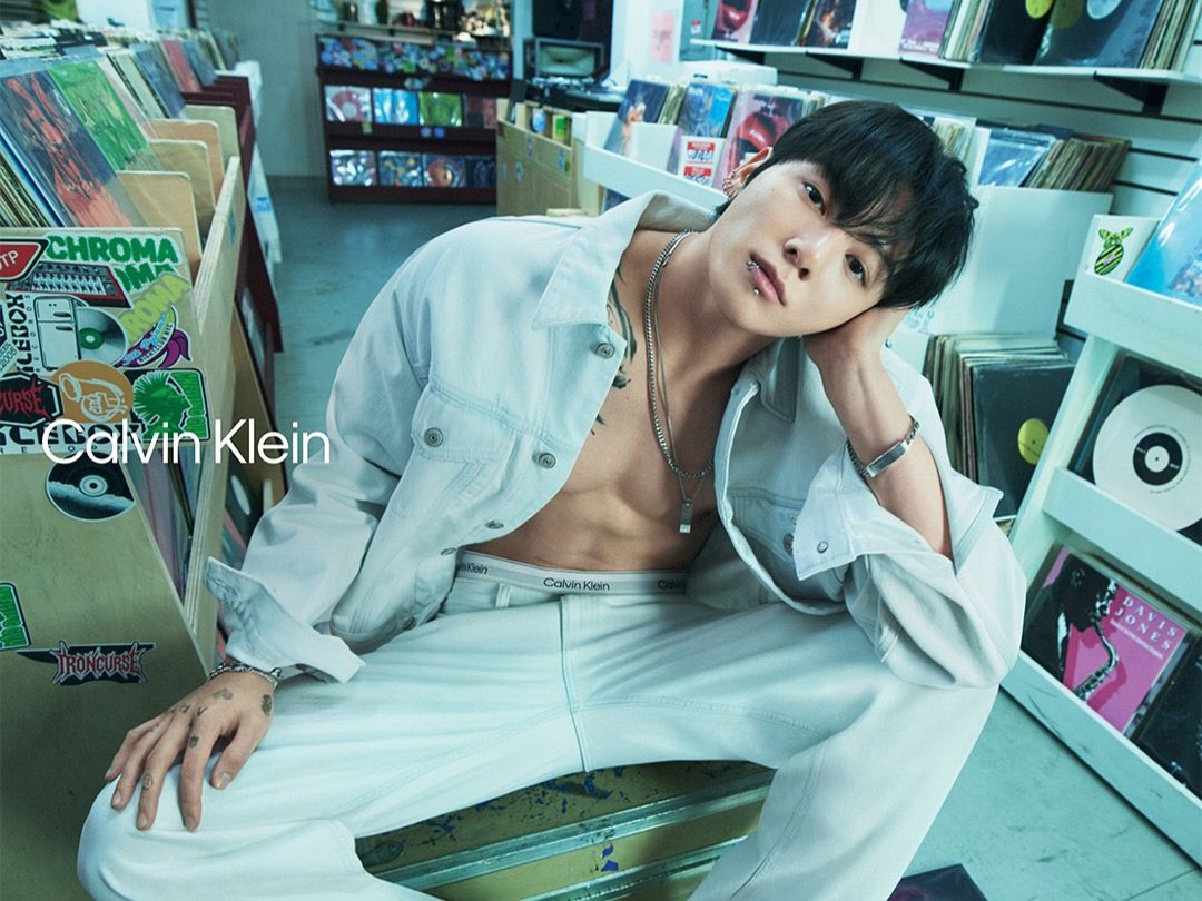 [INFO] New Photos of #Jungkook x Calvin Klein Spring 2026 via W Korea IG!

instagram.com/p/DVJHliwj2Bg/…
#JUNGKOOKxCALVINKLEIN