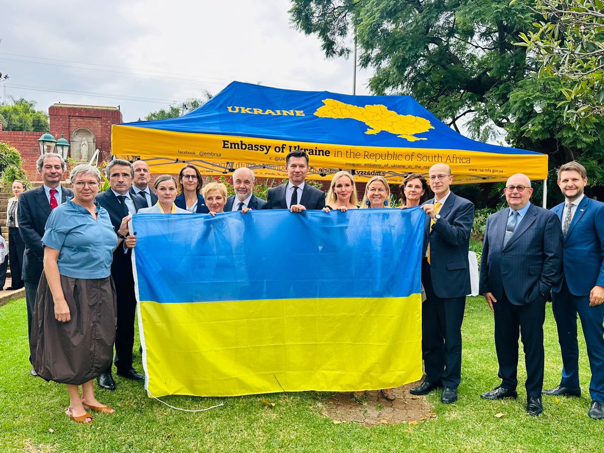 4 years of war. Nearly 1,500 days of resistance.
Today in Pretoria — and every day, everywhere — we stand united with Ukraine.
Slava Ukraini 🇺🇦
<a href="/UKRinRSA/">UKR Embassy in RSA</a> <a href="/LithuaniaMFA/">Lithuania MFA 🇱🇹 | #StandWithUkraine</a>