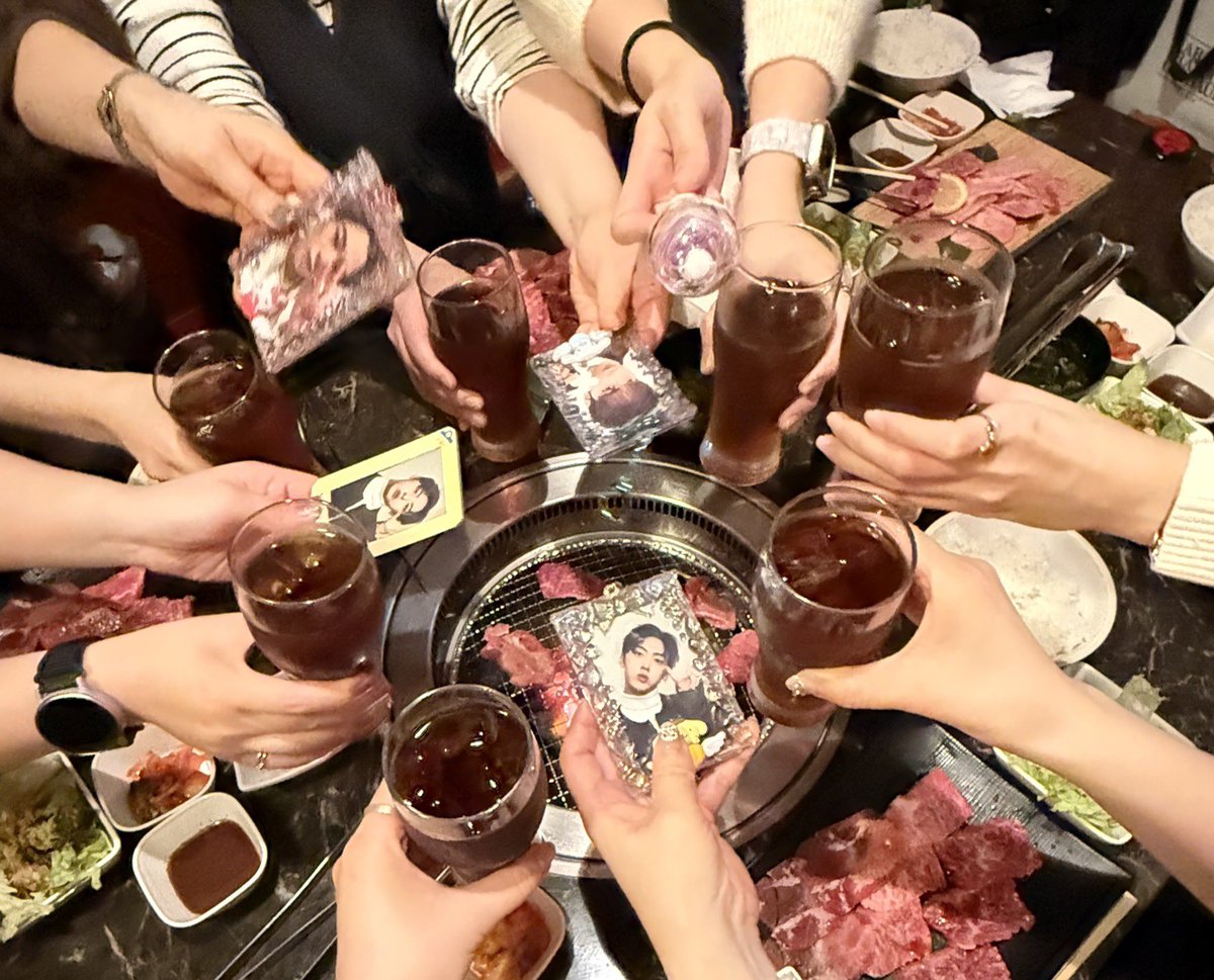 chaaz3432's tweet photo. 2026.2.23
ASTRO  10周年おめでとう♡
私の人生に彩りをくれたASTRO😌
ASTROでいてくれてありがとう😢💓
ASTROが繋いでくれたご縁にも感謝！
これからもずっとずっと共に。
#아스트로10주년_영원히빛날별들
#ASTRO #아스트로 https://t.co/QTpzOZcCDz