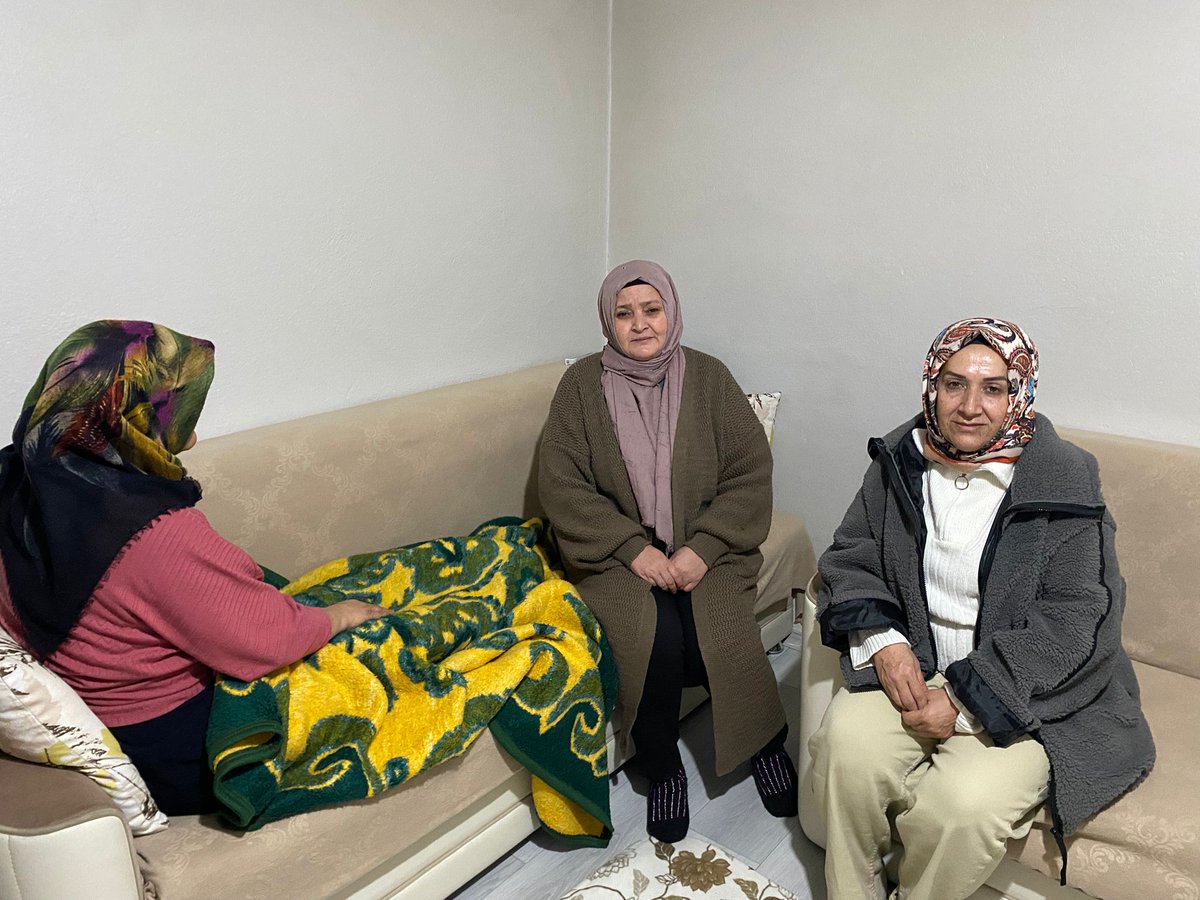 #hastaziyareti 🌸
#Dilovası İlçe Kadın Kolları olarak;
Diliskelesi Mahallesi sakinlerimizden Tülay hanıma geçmiş olsun ziyaretinde bulunduk.

Tüm hastalarımıza en kısa zamanda sağlık ve afiyet diliyoruz.💐

<a href="/tugbaisikercan/">Tuğba IŞIK ERCAN</a>
@akkadingm 
<a href="/yyaseminozdemir/">Yasemin Özdemir 🇹🇷🇹🇷🇹🇷</a>