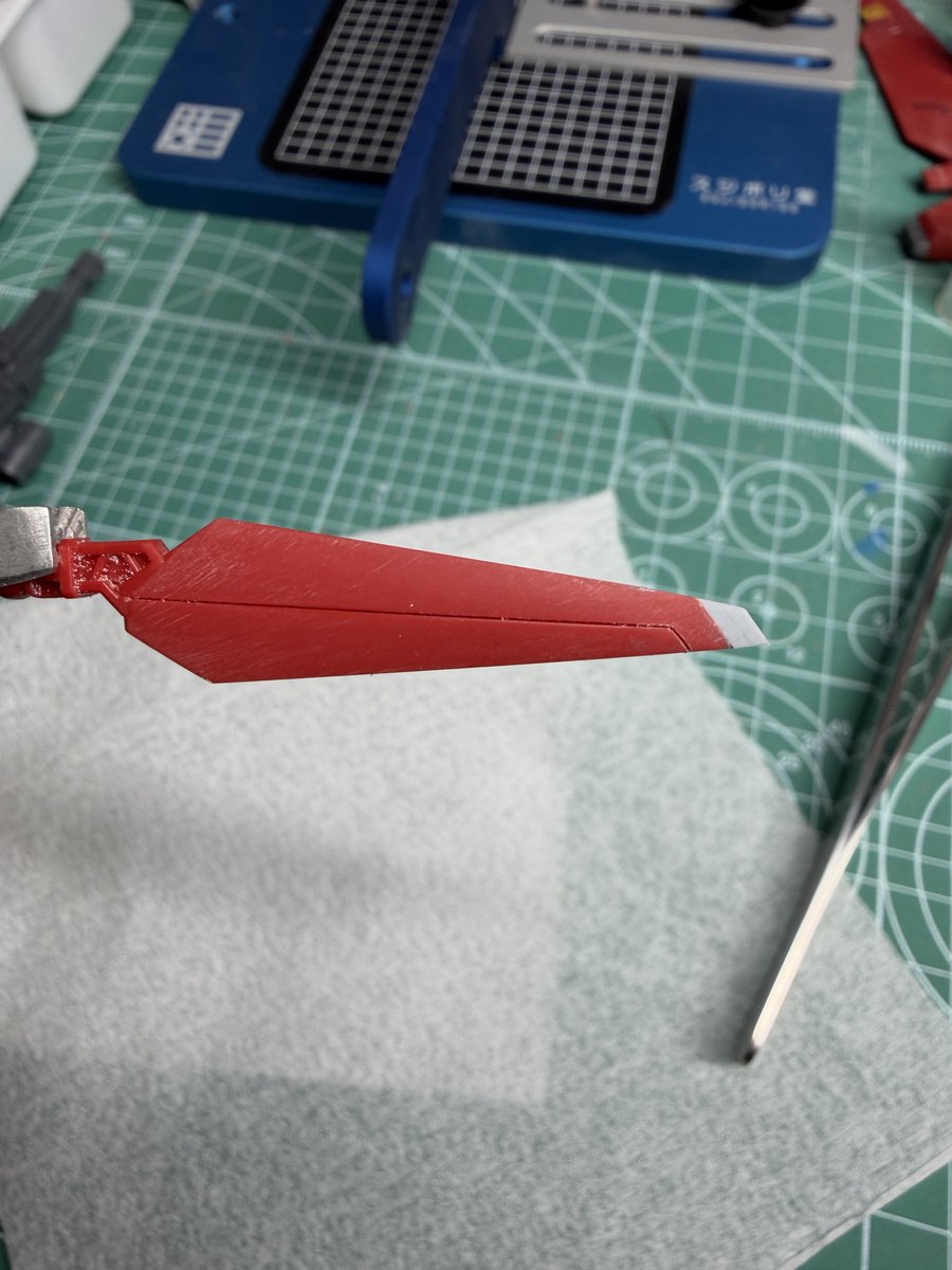 何とかなりましたね笑

ただ、個人的におもったこと。

私は普段からヤスリ掛けに注力して作業してるお陰か成形は不憫に思いませんでした。
もしヤスリ掛けが苦手なままだったとすると苦労してたかもなぁ:( ;´꒳`;)って感じです。