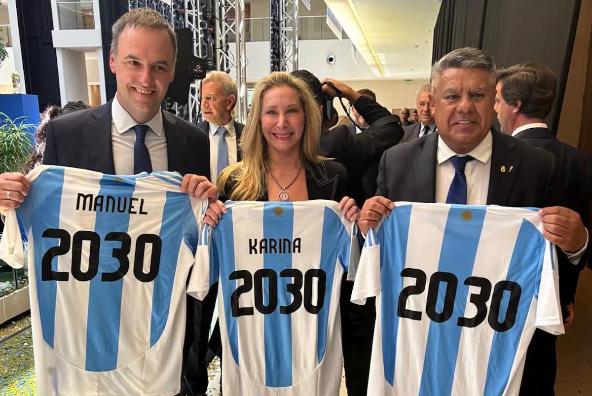 ¿El gobierno considera que el paro del futbol argentino es un movimiento conspiranoico y desestabilizador? ¿Qué opina el secretario de Deportes Daniel Scioli?

<a href="/RespOficial_Arg/">Oficina de Respuesta Oficial</a>