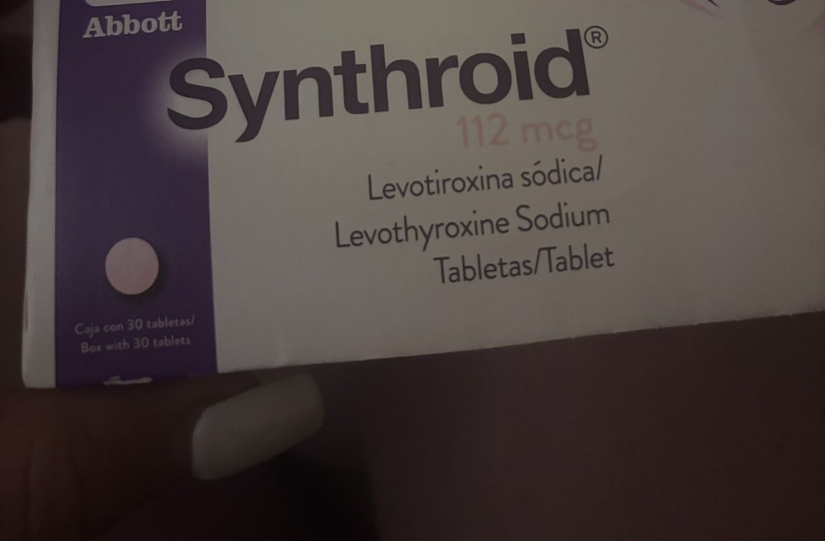 A veces pienso que esto es puro placebo, padeces de la tiroides y solo te queda mantenerte a pura alimentación y ejercicio, pero siento que esta pastilla destruye mi estómago 🤷🏻‍♀️