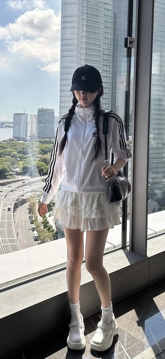 りぃさ tweet media