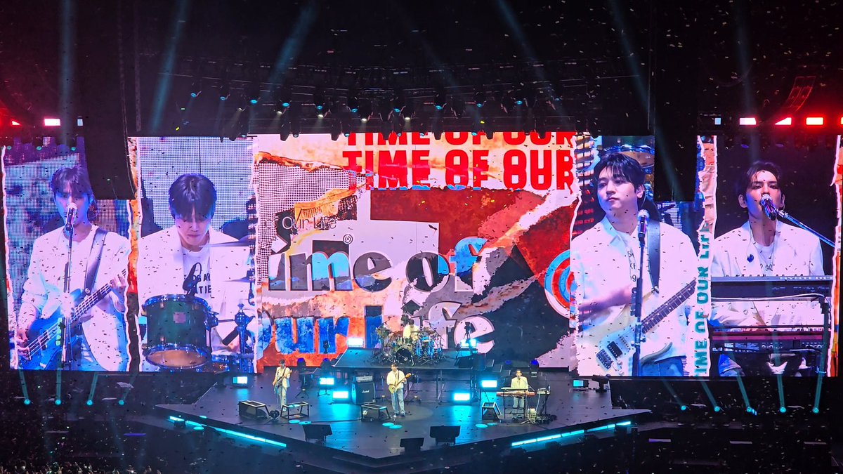 Disshu_Marie's tweet photo. What a beautiful life it is to exist in the same timeline as Day6💙

#DAY6inManila
#The_DECADE 
#DAY6_10th_Anniversary https://t.co/gYCAnwvBRB