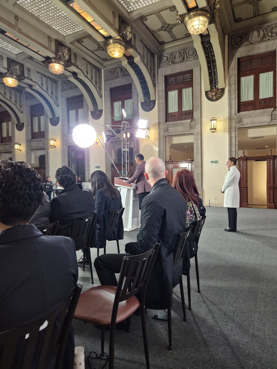 <a href="/AbrahamCarro/">Abraham Carro</a> titular del @InjuveMx recuerda que hoy los jóvenes son transformadores de México, dejaron de ser los NiNis del neoliberalismo para ejercer plenamente sus derechos para transformar a México como pais integrador de futuro.