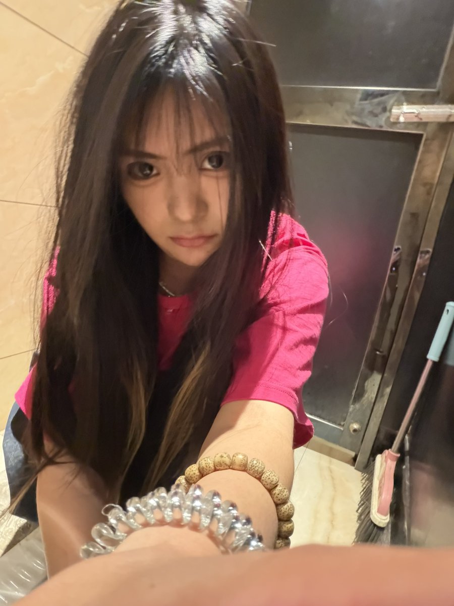 撸管小子艳丽 tweet media