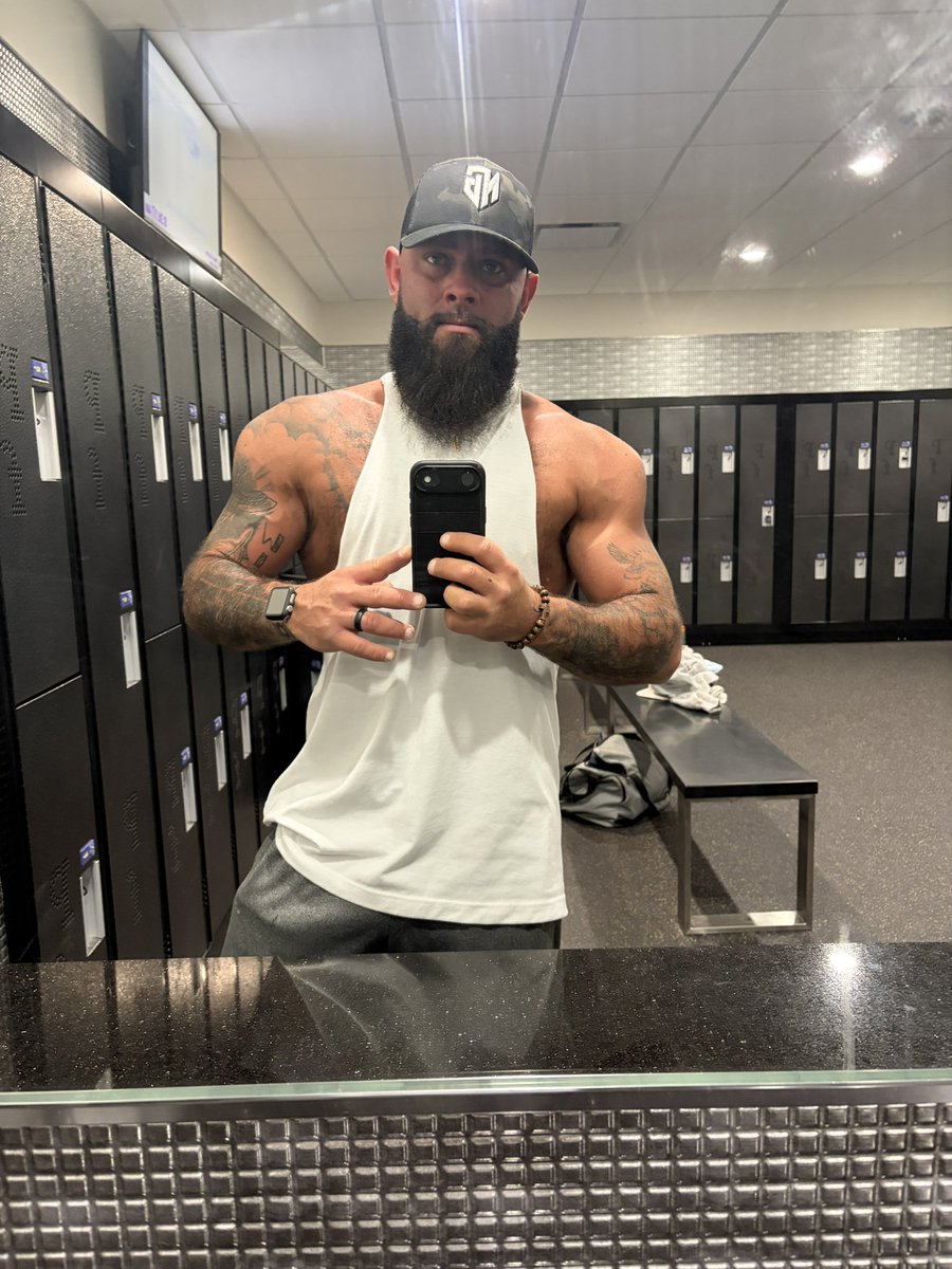 SteeevOC's tweet photo. @Joker777ha, tell NexGen Peptides , I said thanks for the hat! Use code Joker10 for 10% off! https://t.co/KHarQTdXPL