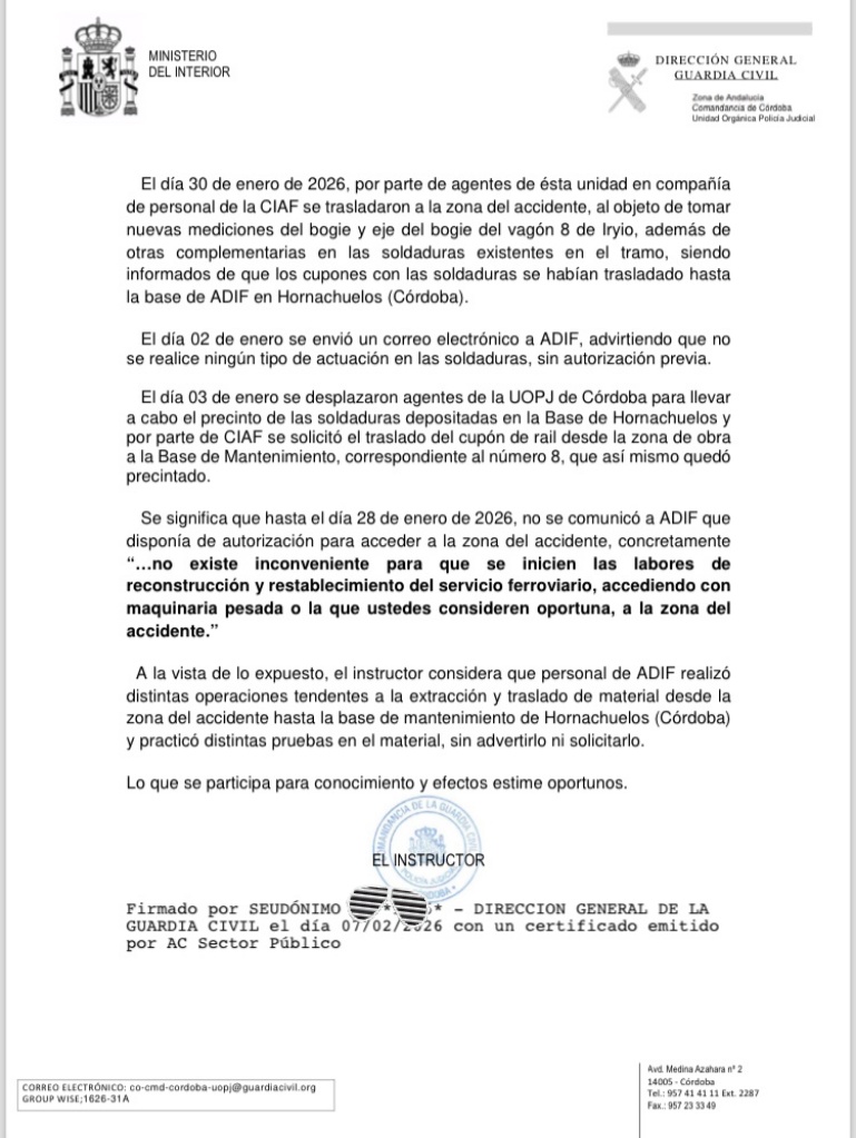 anapikoleta's tweet photo. Me suena a que hay que fundirse al Jefe de Área de #Adif https://t.co/VCUuy6Nyi2