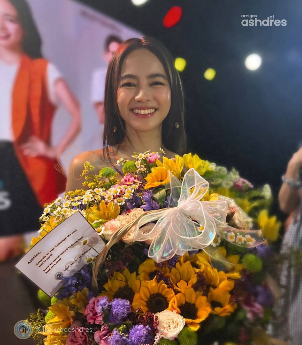 aoashdres_'s tweet photo. We just cannot simply tell who is the flower I guess? ✨️🌸

#AshDres #AshDresVille | #AshtineOlviga #AndresMuhlach https://t.co/r4hdFixP02