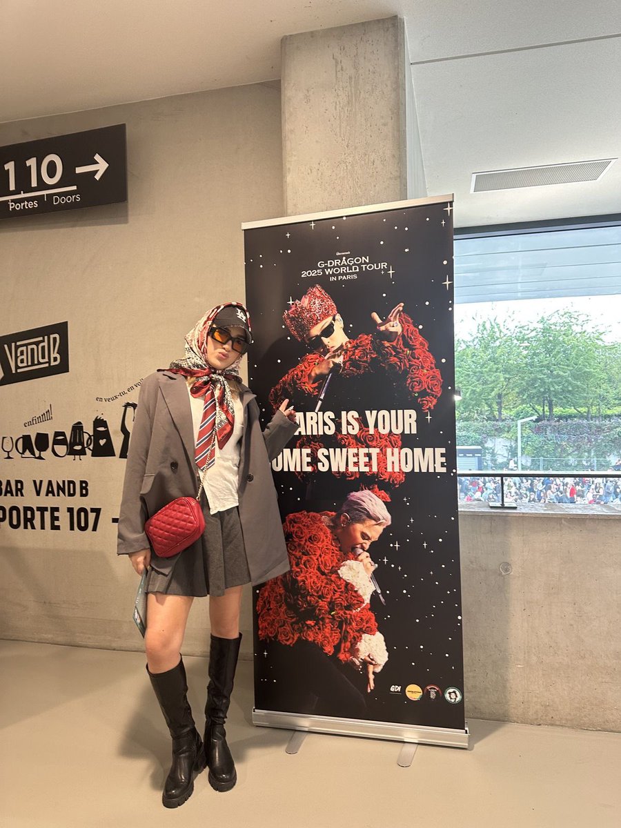 Let’s remember his fashion was so iconic this year that his concerts were all pretty much a G-Dragon cosplay event!

#RESPECT_GD_ANDHISTEAM
#WELOVEYOURSTYLE_GD
#AlwaysWithGD
#StandWithGDRAGON
#GDRAGON