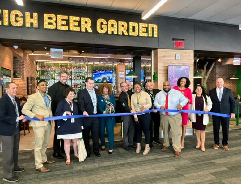 AirportSupplier's tweet image. New Dining and Shopping Concepts Open in Terminal 1 at Raleigh-Durham International Airport airport-suppliers.com/airport_press_… @RDUAirport #RaleighDurhamAirport #Food #Beverages #FandB #Airports