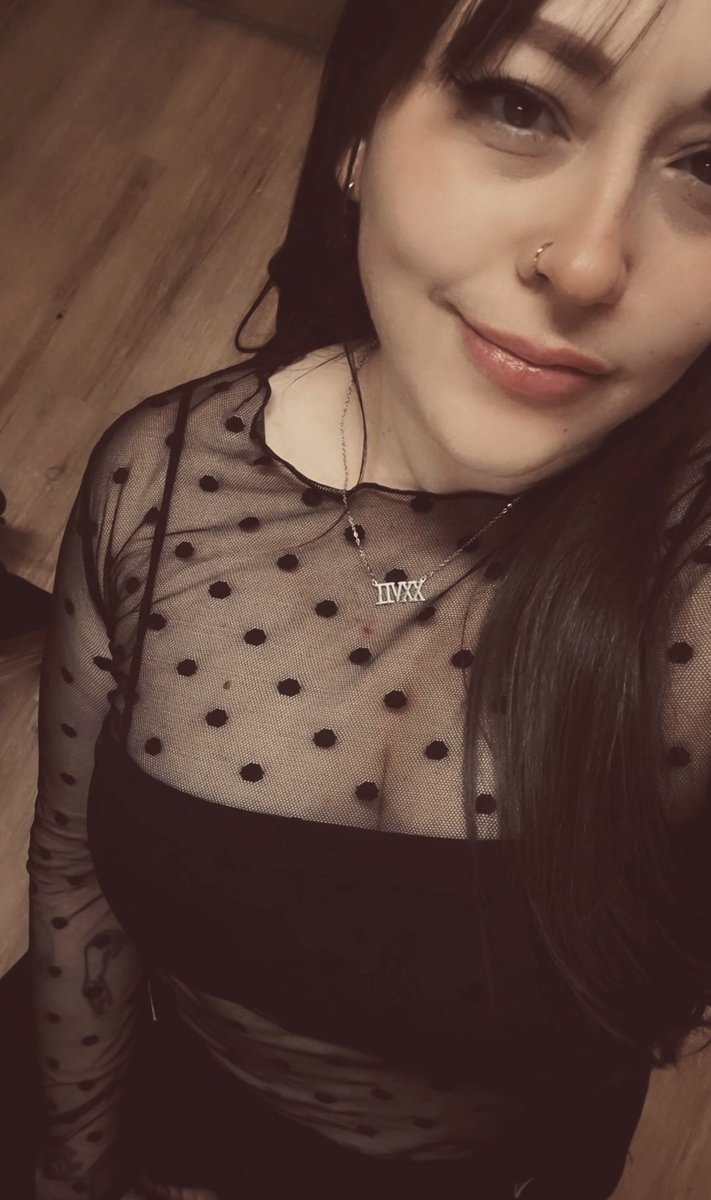 Angie🍒 tweet media