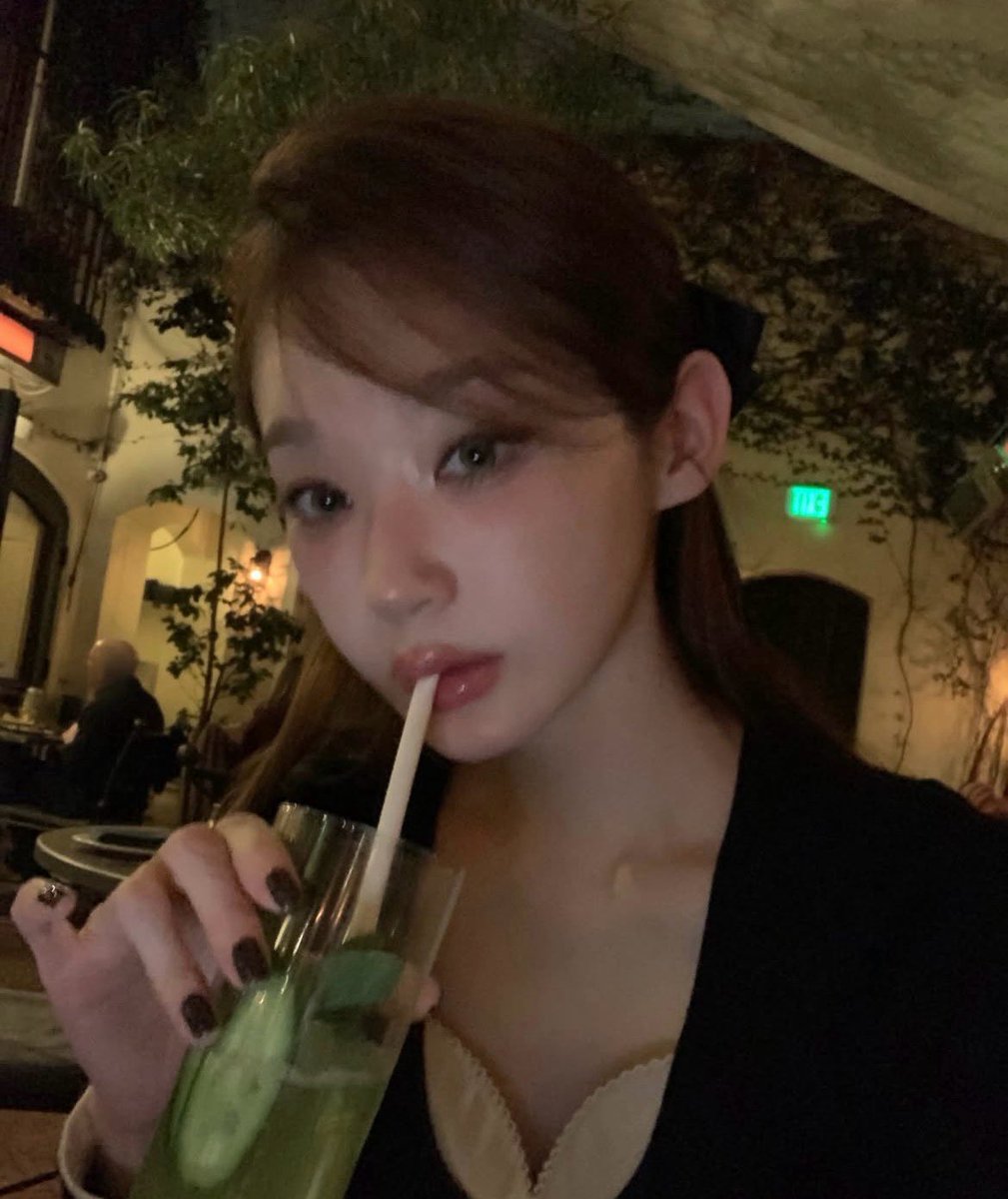 0222_co's tweet photo. ㅁㅊ..휀걸들 코피 터지는 소리 여기까지 들림 https://t.co/HK1HMnB1C0
