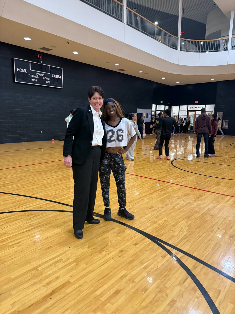 Dr. Amy Thompson tweet media