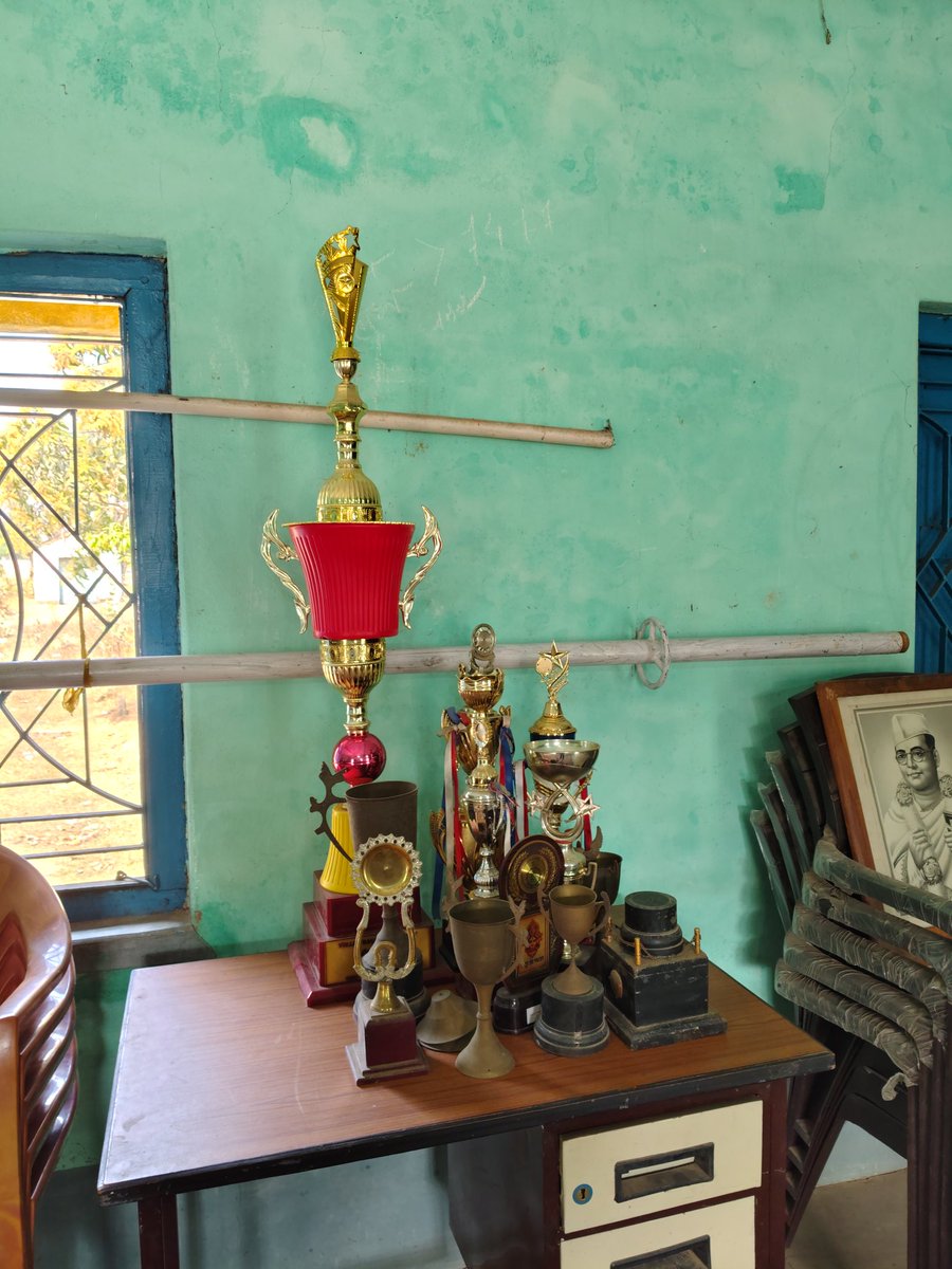 rrkumar1998's tweet photo. @rrkumar1998 Today visited a library run by Binuria Mandirtala Jagriti Sangha, Benuria, Birbhum a beneficiary library of @RrrlfKolkata under library advocacy program & for ensuring quality library services. It holds 3,746 Books. @DrAPSingh_BHU
#BooksforAll
#LibrariesforAll https://t.co/om0kHbvjpi