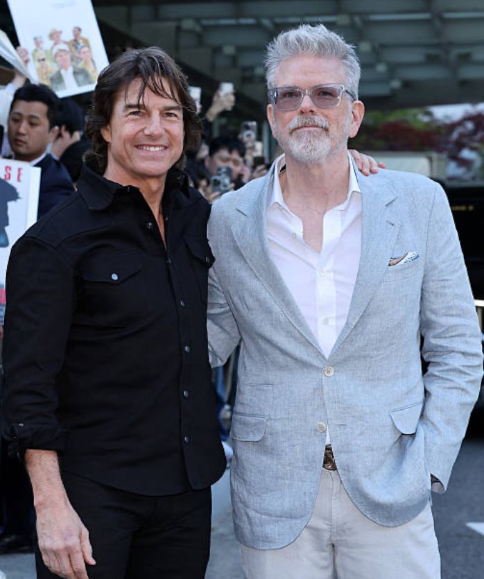 teamtomcruise's tweet image. Legend meets genius✨
Our @TomCruise presenting the Visionary Award to Christopher McQuarrie is more than two friends, they’re brothers in cinema🫶🎬🔥
Every film, every stunt, every moment…they do it together,for us,for cinema⭐
#TomCruise 🤍❤️ #MissionImpossible #SaturnAwards