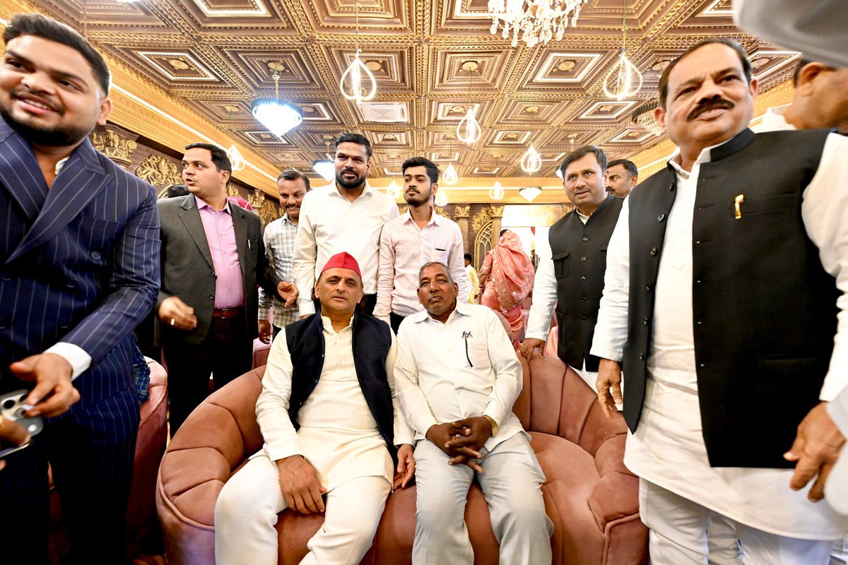 yadavakhilesh's tweet photo. @ लखनऊ https://t.co/fQAAIpxXcx