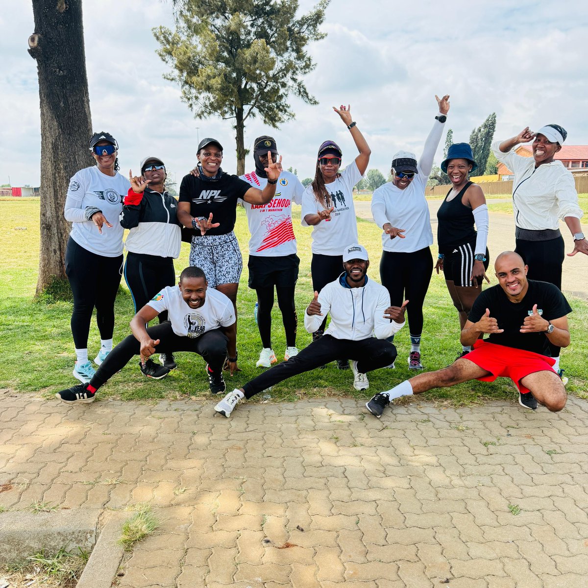 waterfallcityac's tweet image. Tuesday’s #InHerHonourRun was found shaking with the weather not quite on our side across various parts of the province 🌧️😮‍💨

A big well done to the members who still showed up despite the chilly, wet conditions this morning — that’s true #BlueWave spirit! 💙🌊

If you couldn’t