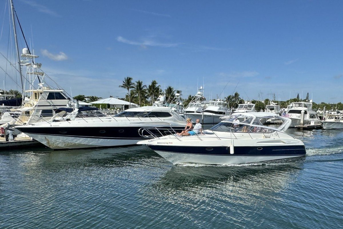 🚤✨ Set sail on an unforgettable adventure in West Palm Beach, Florida! 🇺🇸 🌊 

🌴⚓️ Book your dream boat rental in West Palm Beach, FL today: sailo.com/boat-rentals/F…

#Sailo #SailoFlorida #WestPalmBeachBoatRentals #WestPalmBeachYachtCharters #WestPalmBeachSailing