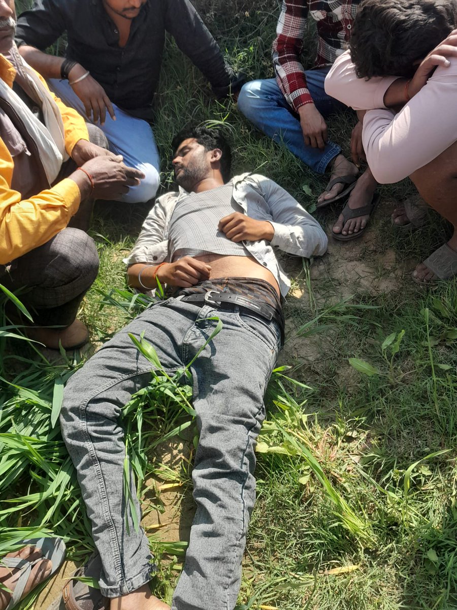 उत्तर प्रदेश पावर कॉरपोरेशन के प्रबंधन की गलत नीतियों और आउट सोर्स कर्मचारियों की छटनी करने के  कारण कार्य का बोझ अधिक पड़ने से दुर्घटनाओं अपार वृद्धि हुई जिसका संज्ञान प्रबंधन द्वारा नहीं लिया जा रहा है  ये जानबूझ कर प्रबंधन द्वारा गरीब कर्मचारियों के सुनियोजित हत्या की साजिश है