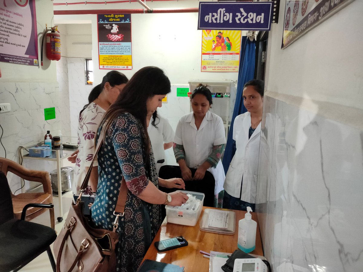 HealthDahod's tweet photo. યુનિસેફના સ્ટેટ કન્સલ્ટન્ટ દ્વારા દાહોદ જિલ્લાના આરોગ્ય કાર્યક્રમોની ફિલ્ડ મુલાકાત
 ગાંધીનગરથી યુનિસેફ ગુજરાતના સ્ટેટ કન્સલ્ટન્ટ ડૉ. સીમરન દહિયા દ્વારા દાહોદ જિલ્લાના વિવિધ આરોગ્ય સેવાઓની ફિલ્ડ મુલાકાત લેવામાં આવી. 
@CollectorDahod 
@NHMGujarat 
@DahodDdo 
@HealthDeptGuj https://t.co/4V2j5zwkWl