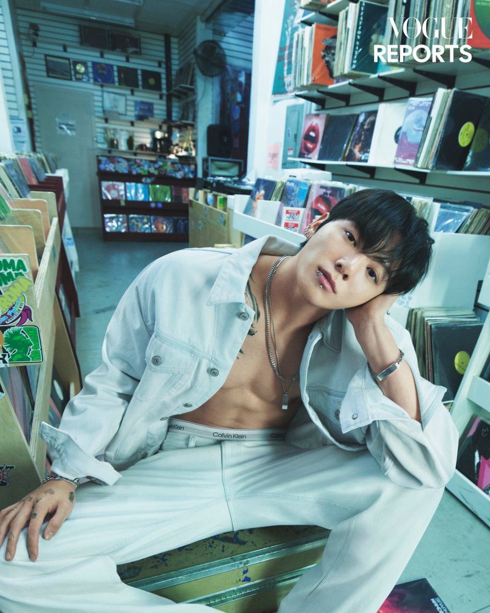 Vogue Thailand tweet media