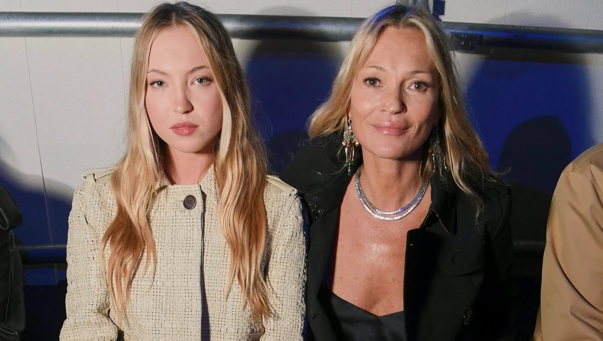 Tatlermagazine's tweet image. ‘We all feel the same buzz of the city’: Burberry's Daniel Lee delivers an ode to London as British dynasties reign supreme at the close of #LondonFashionWeek
tatlermagazine.visitlink.me/8t_aKU