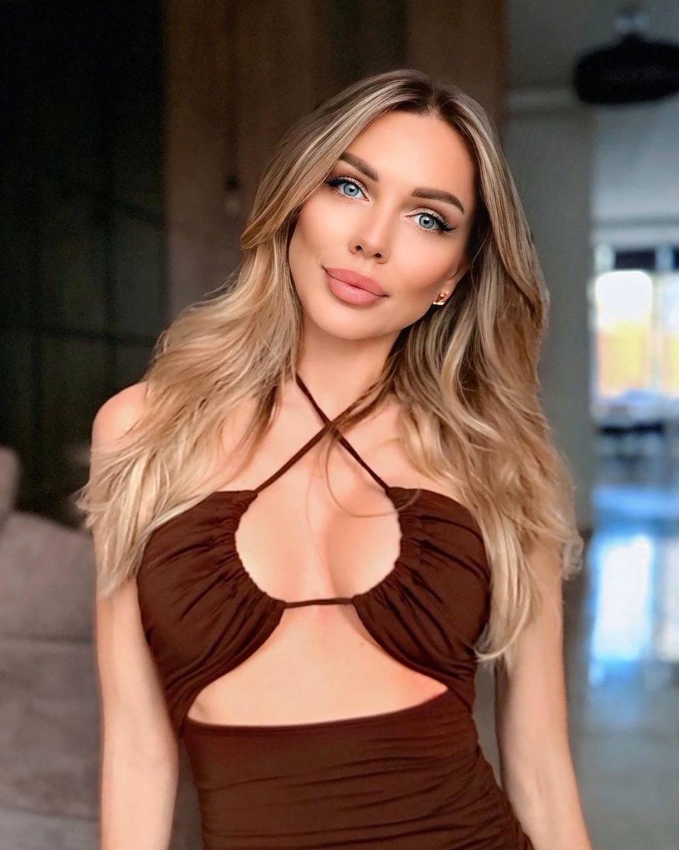 Maryna, 38, Kyiv 🇺🇦
Elegant, playful, romantic — loves fashion, travel, and meaningful connection.
Looking for a kind, warm man with a spark in his eyes.

Meet Maryna:
 ussr-star.com/profile.php?ID…

#Dating #FindLove #USSRSTAR