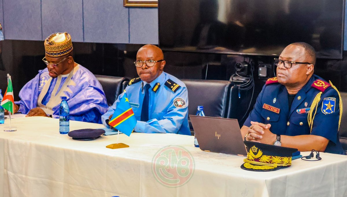 Ikiriho's tweet image. 🇧🇮🇨🇩 👮‍♂️Sécurité transfrontalière : Le #Burundi et la #RDC passent à l’offensive

🔴Le Burundi et la RDC resserrent leur coopération policière pour contrer les menaces transfrontalières.

« Stop à la porosité ! » Depuis ce 24 février 2026, le Burundi et la #RDCongo unissent leurs